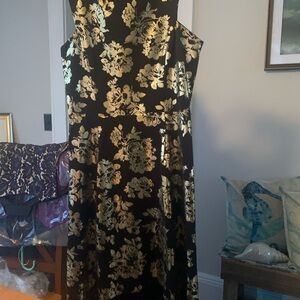 Donna Ricco Black and Gold Floral Midi Dress